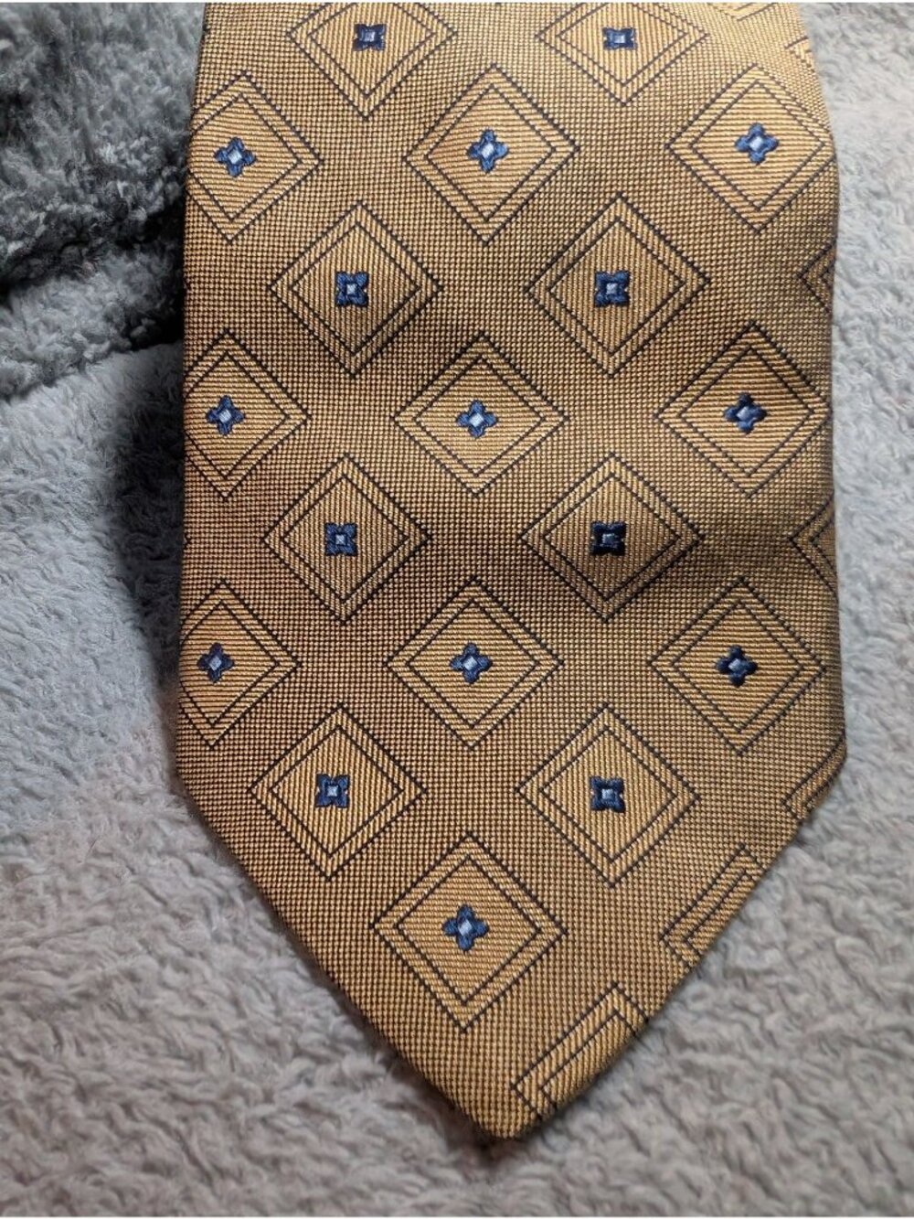 Tommy Hilfiger Gold & Blue Diamond Pattern Silk Tie Made In USA